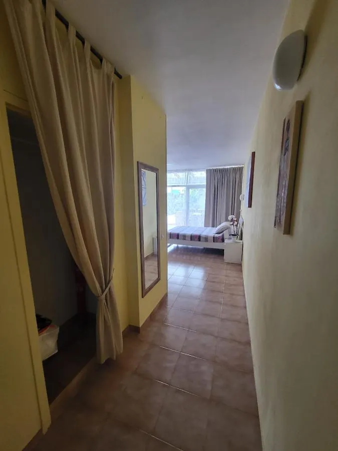 Apartment Studio With Garden Arona